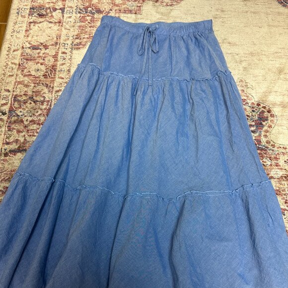 Life Style Women's Long Light Blue Skirt Size Small In Great Shape!! - Picture 1 of 5